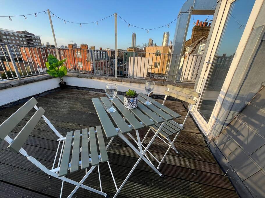 Modern With Stylish Terrace - Your London Oasis! Zewnętrze zdjęcie